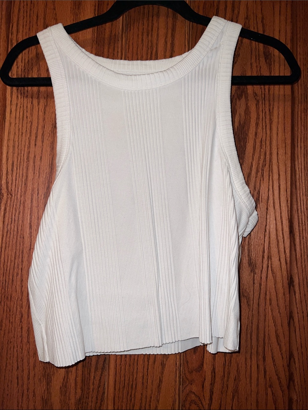 AE White Ribbed Tank Top - Women's Sleeveless Crop